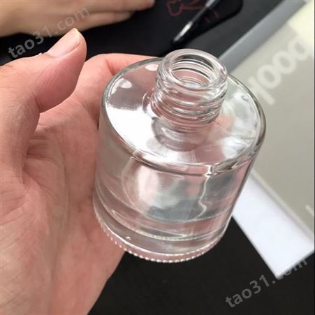 徐州亚特玻璃瓶厂家 香水瓶定制 批发香水喷雾瓶