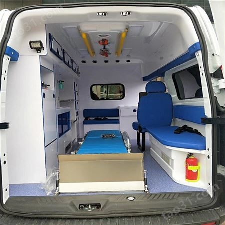 救护车 CLW5030XJHJ5型救护车内部