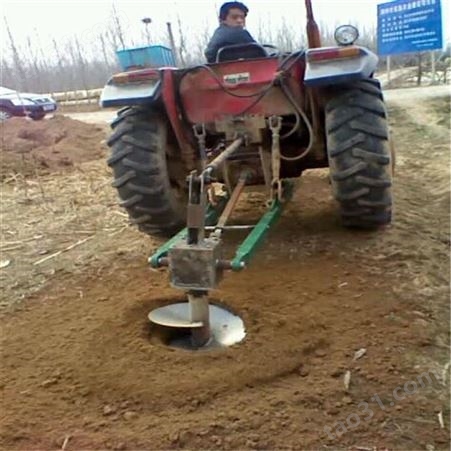 万轮    牵引式挖坑机 地面钻孔埋柱机加深型双钻头挖坑种植机 拖拉机带大面积植树挖坑机