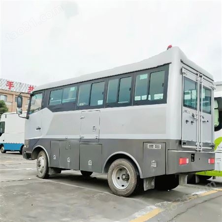 越野森林消防客车 东风17-19人4×4全时中巴车 应急运兵车