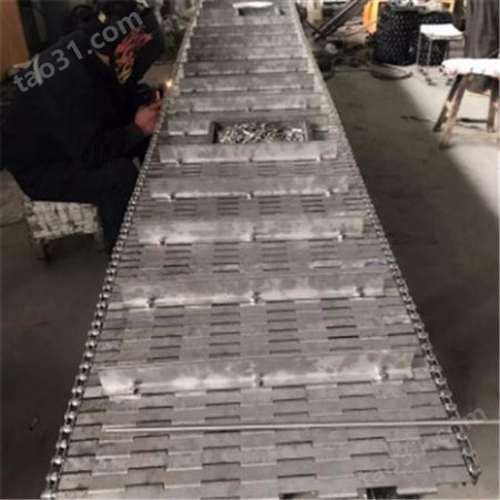 厂家供应杀菌碳钢链板 生产线冲孔链板 耐高温输送链板